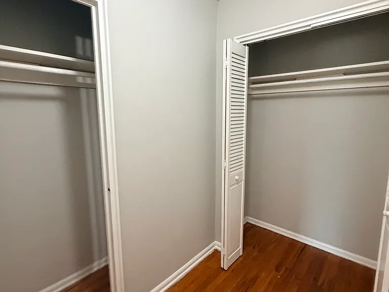 572 Whitney Ave #1E — Photo 9