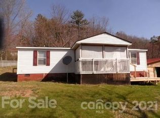 2 Jackie Burnette Dr, Swannanoa, NC 28778