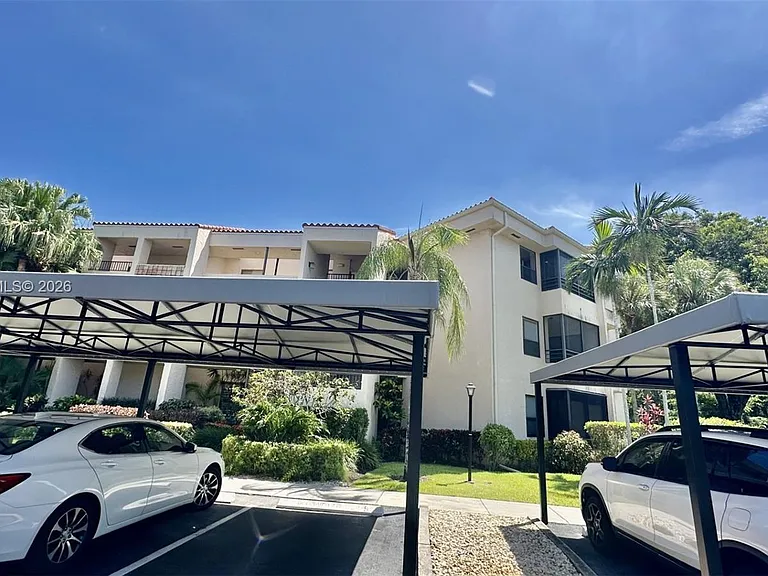 7472 La Paz Blvd #301 — Photo 21