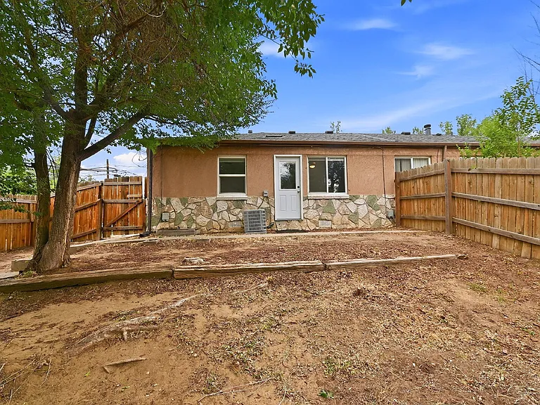 3259 N Adams St — Photo 16