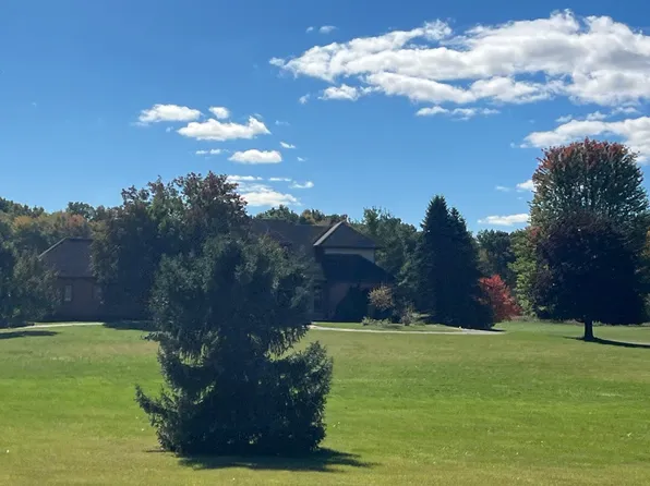 11082 Blaine Rd, Brighton, MI 48114