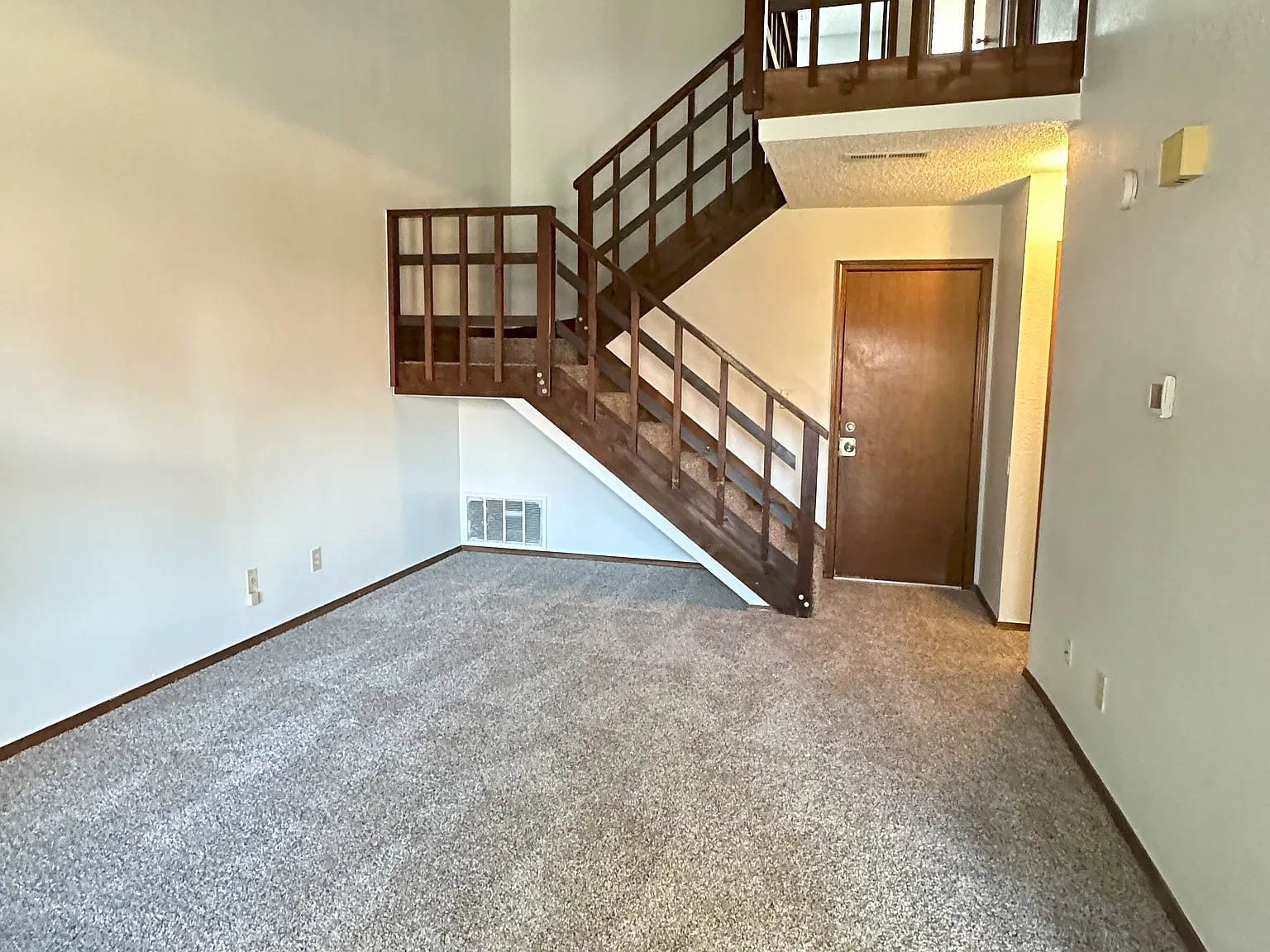 3 bed, 1177 sqft, $1,195 — Photo 3