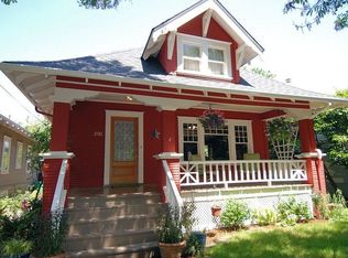 3935 SE Ivon St, Portland, OR