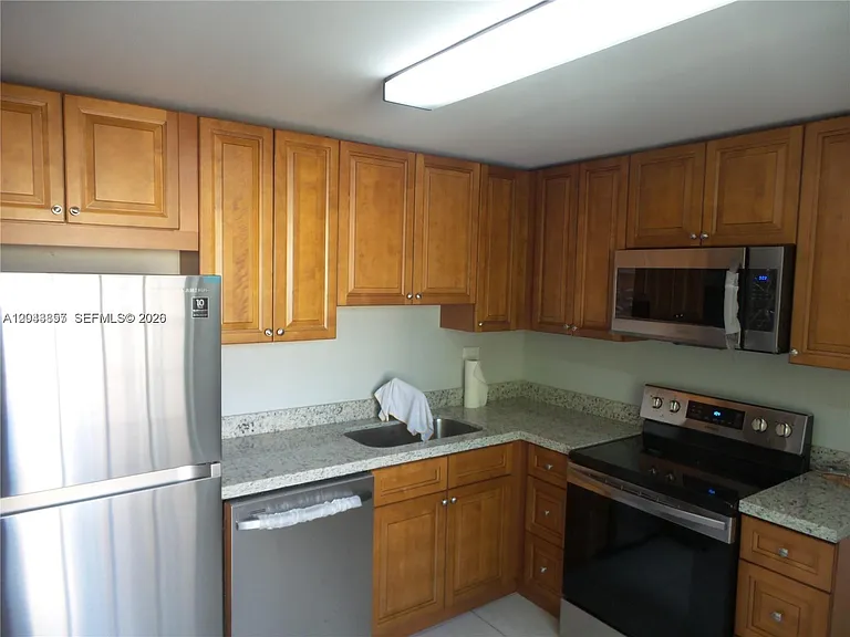 10794 N Kendall Dr #B22 — Photo 7