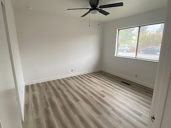 4th image of 2550 Bowers Ave #2