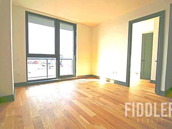 5th image of 26 West St #61K