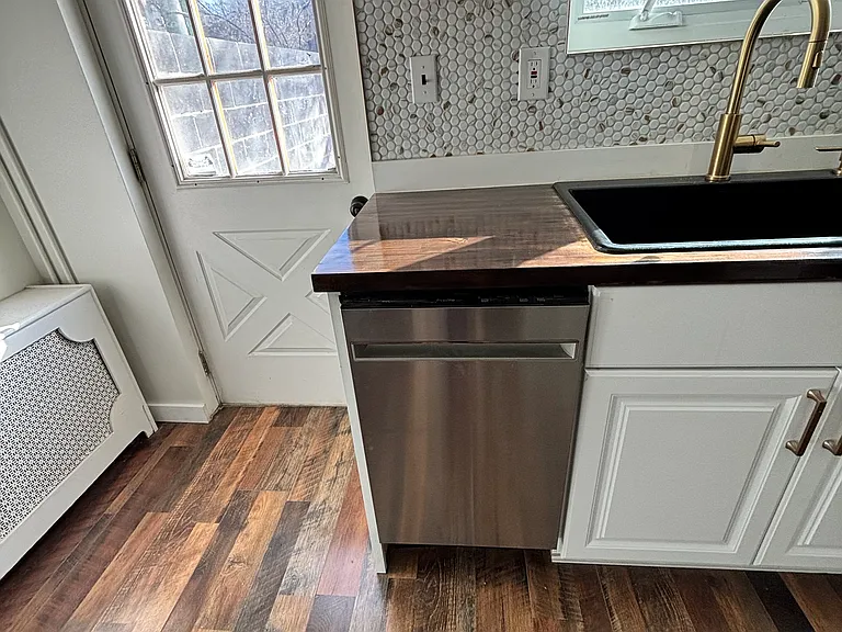 43 Ross St #2 — Photo 17