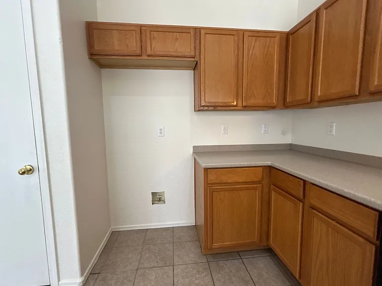 6809 W Nicolet Ave — Photo 8