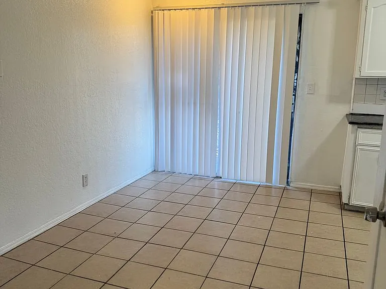 1029 Minnewawa Ave — Photo 9