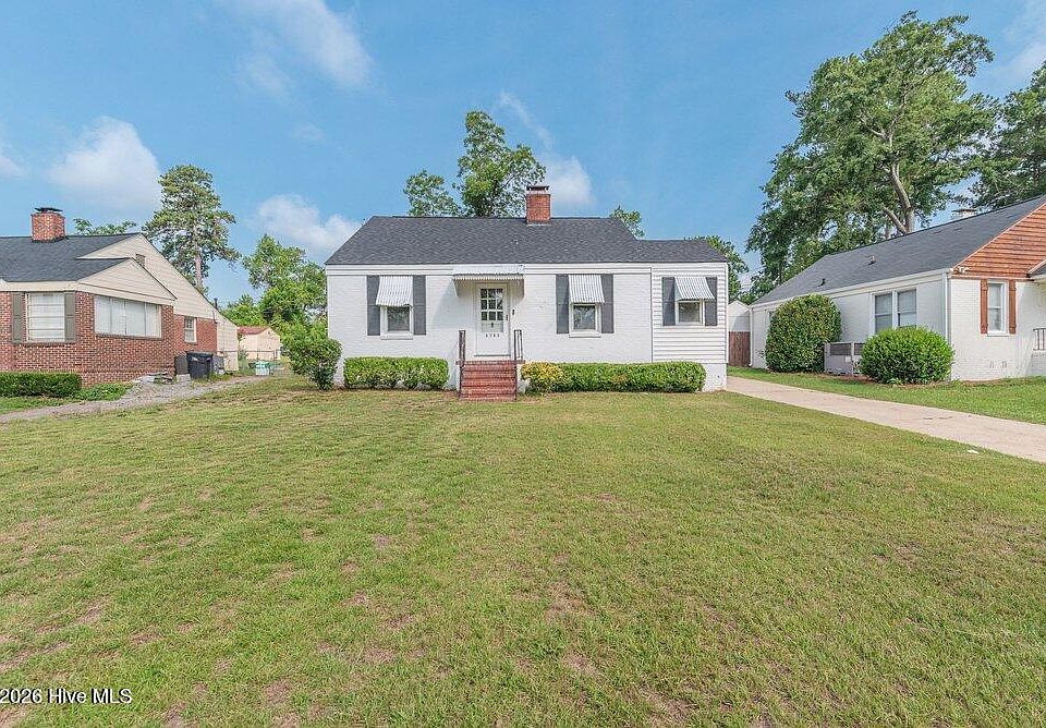 1st image of 1711 Oak Drive