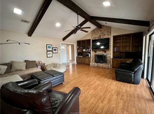 2101 Langford St, College Station, TX 77840