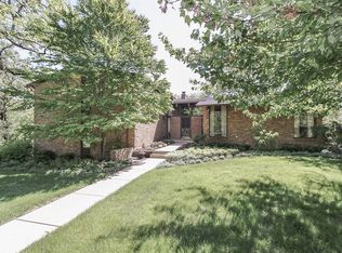 477 Pinewoods Dr, North Barrington, IL 60010