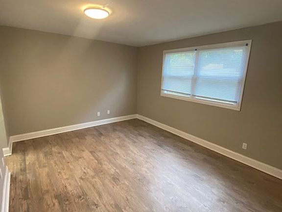 2nd image of 25 Poinsettia Pl Unit 16A