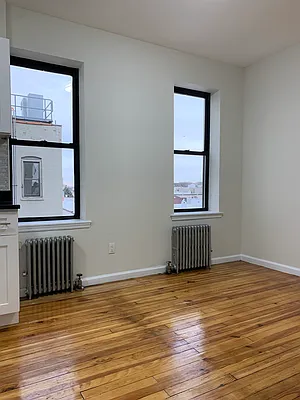 Rented by Triplemint | media 17