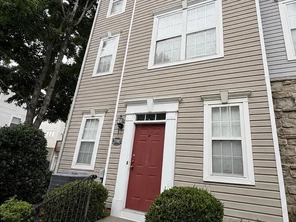 21785 Dragons Green Sq, Ashburn, VA 20147