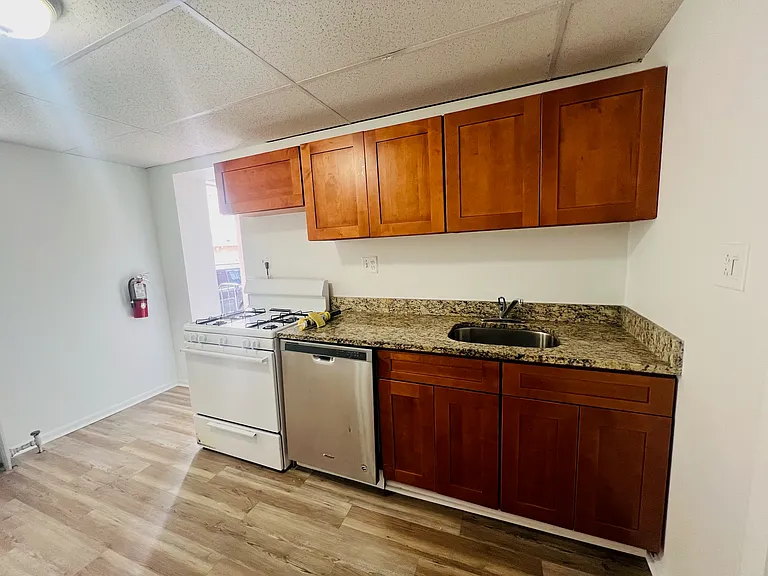 1200 S 10th St #1R — Photo 8