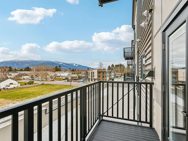 Trailhead Apartments — Photo 14