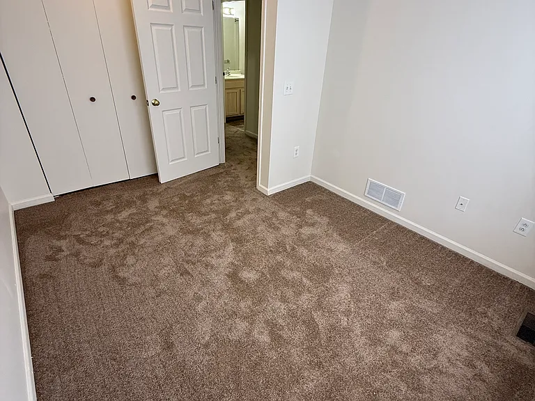 Rosewood Riverside — Photo 23