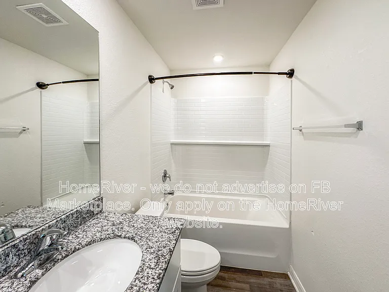 212 NW 1st St — Photo 14