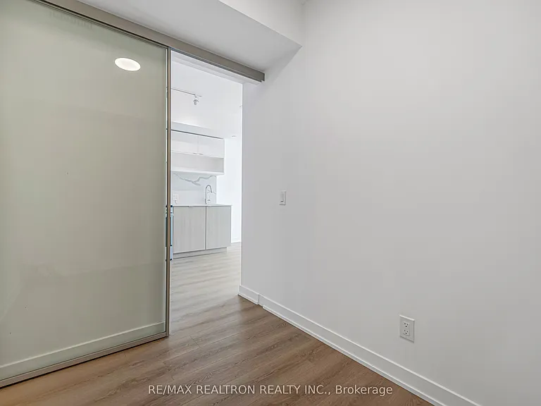100 Queens Cay E #2508 — Photo 23