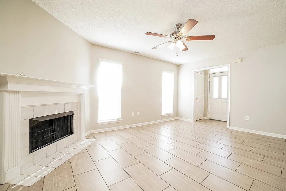 4 bed, 2.5 bath, 1612 sqft, $1,825 — Photo 4