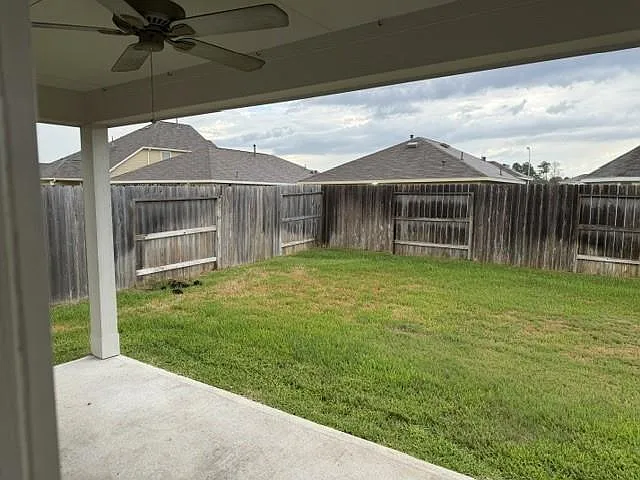 727 Larkspur Shadow Dr — Photo 3