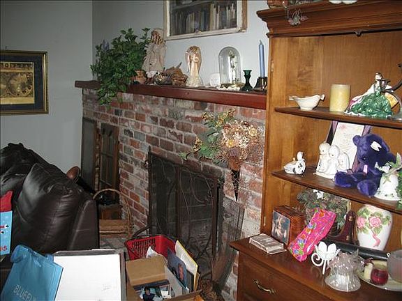 4th image of 717 Mar Vista Dr