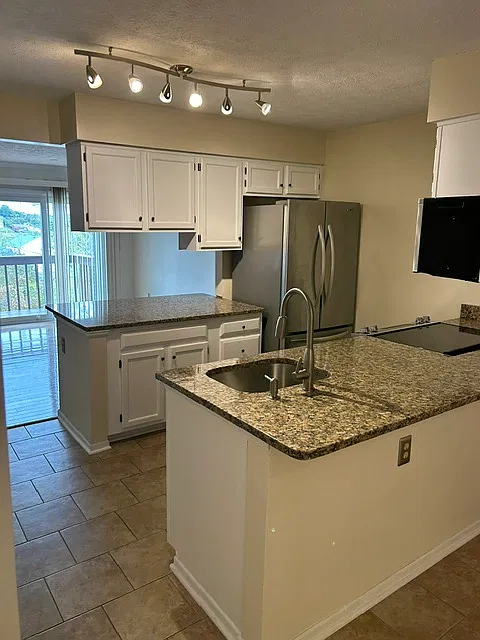 152 Villa Dr #NORTH HILLS