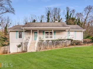 5871 Meadow View Ln, Flowery Branch, GA 30542