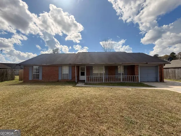 972 Birchfield Dr, Hinesville, GA 31313