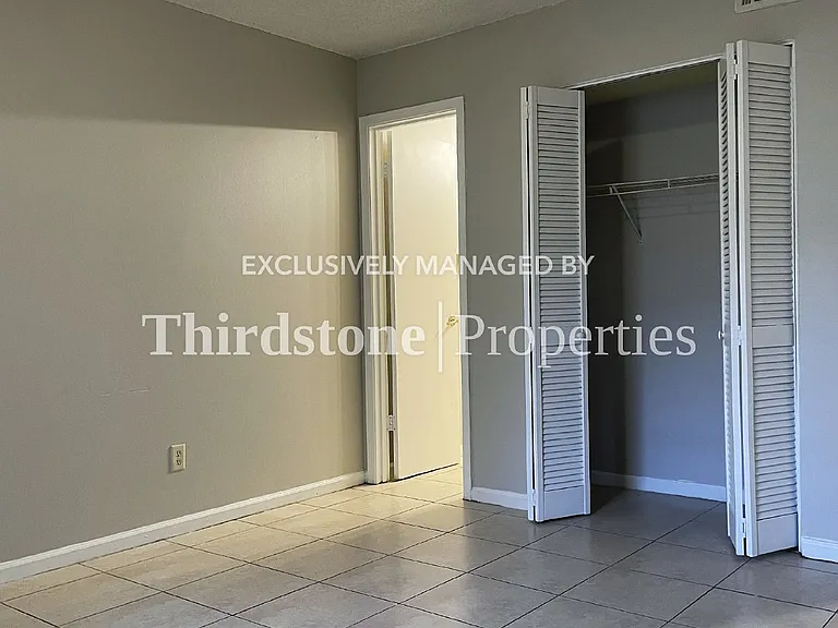 5128 Indian Lakes Ct #4 — Photo 8