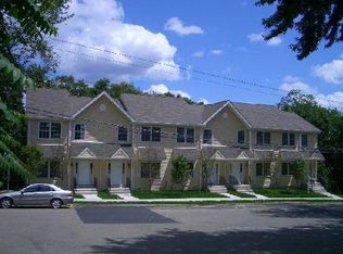 90 Cherry Hill Dr #3, Bridgeport, CT 06602