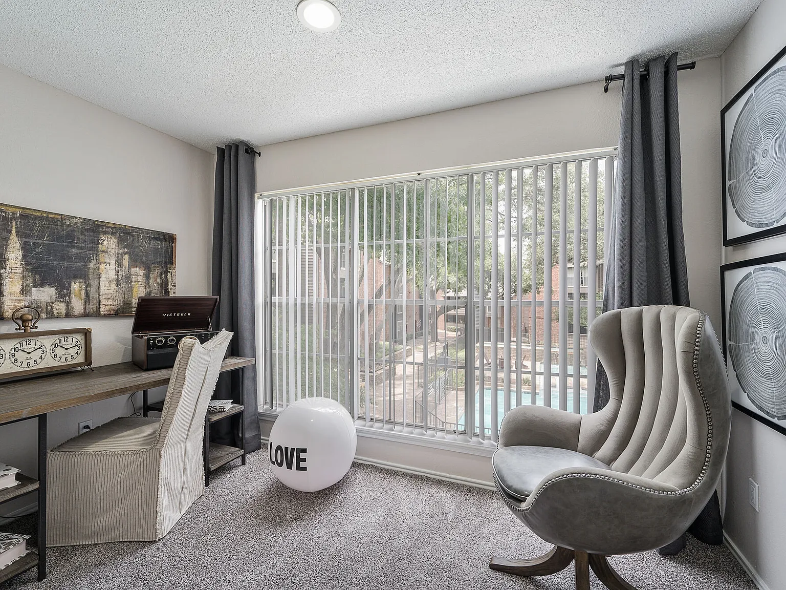 Chesapeake Apartments — Photo 4
