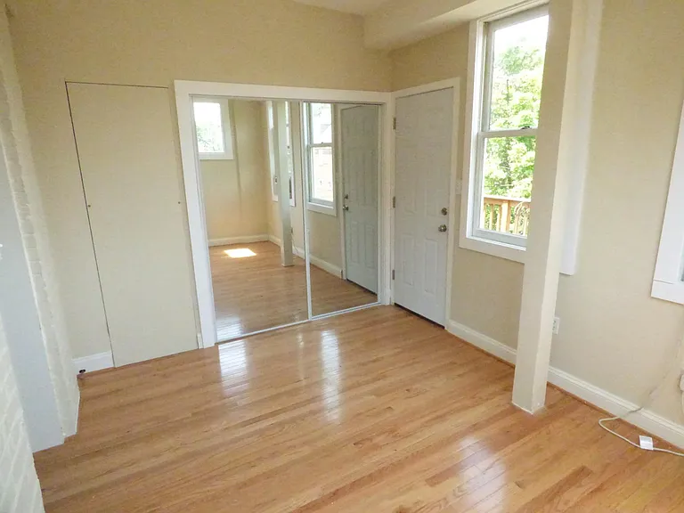 3911 W St NW #4 — Photo 13