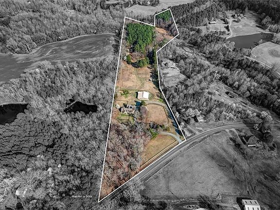 3rd image of 7217 Bulb Rd