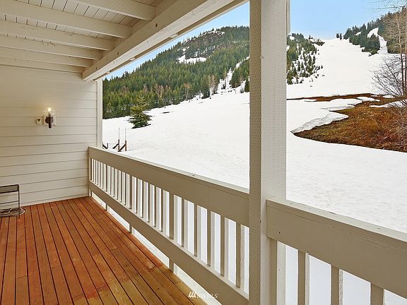 4th image of 223 E Hyak Drive #632