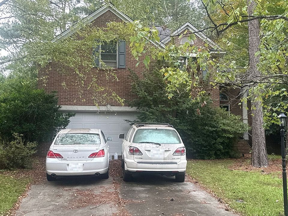 1st image of 105 Markham Rd