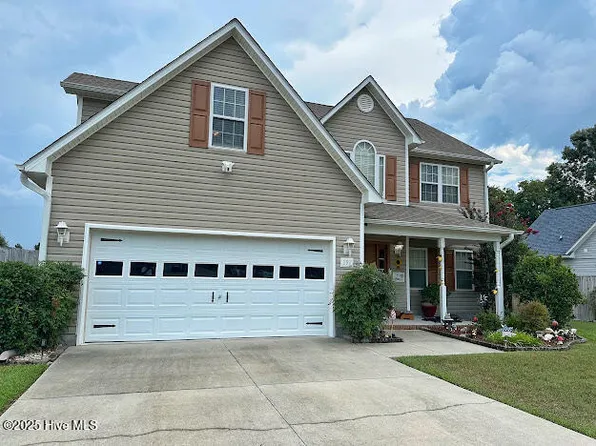 191 Wheaton Drive, Richlands, NC 28574