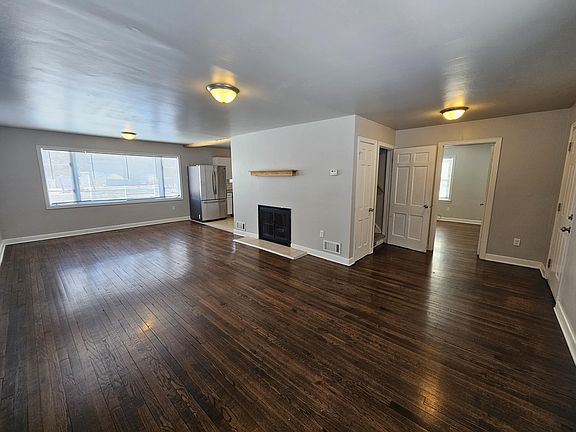 3rd image of 7125 Catherine St