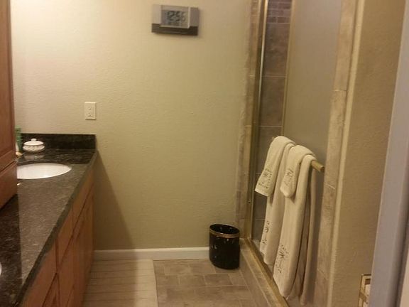 5th image of 525 W Avenue J15