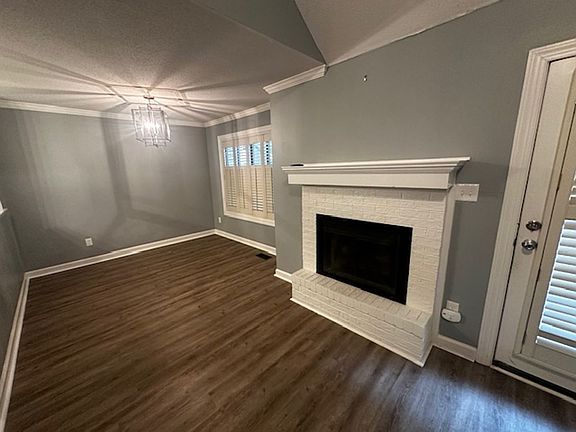 5th image of 23 Weatherstone Dr