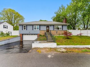 11 Rule Ln, Lowell, MA 01854