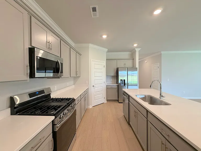 131 Clift Creek Dr — Photo 16