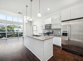 207 Pierce St #306, Houston, TX 77002