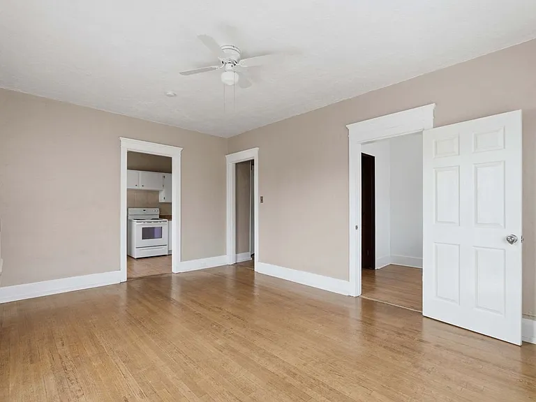 2675 Grant Ave — Photo 9
