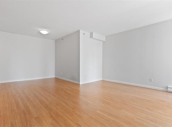2nd image of 488 Helmcken St #301