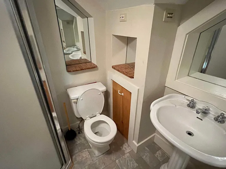 4385 US Route 5 N #1 — Photo 15