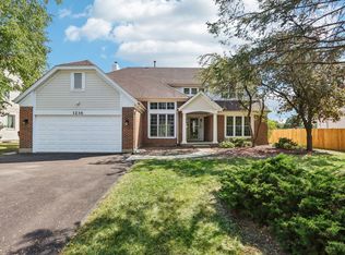 1236 Thorndale Ln, Lake Zurich, IL 60047