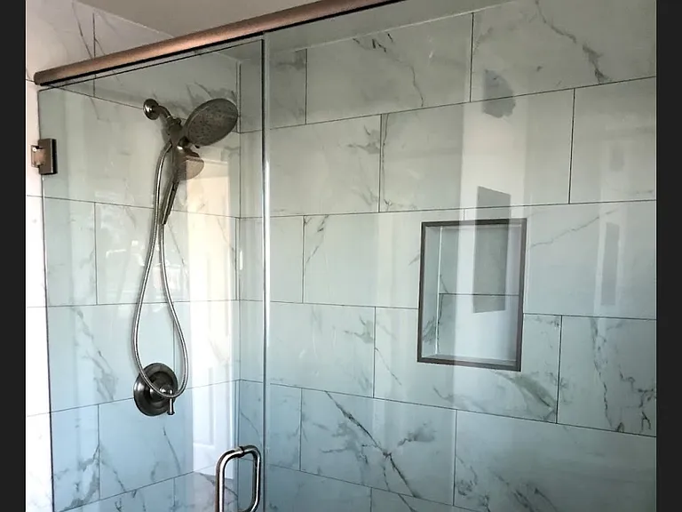 2519 Larchmont Ave — Photo 5