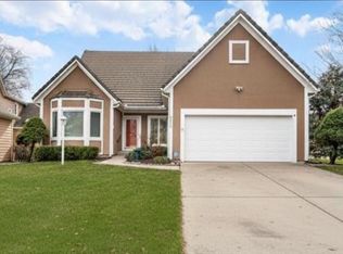 2217 W 122nd St, Leawood, KS 66209